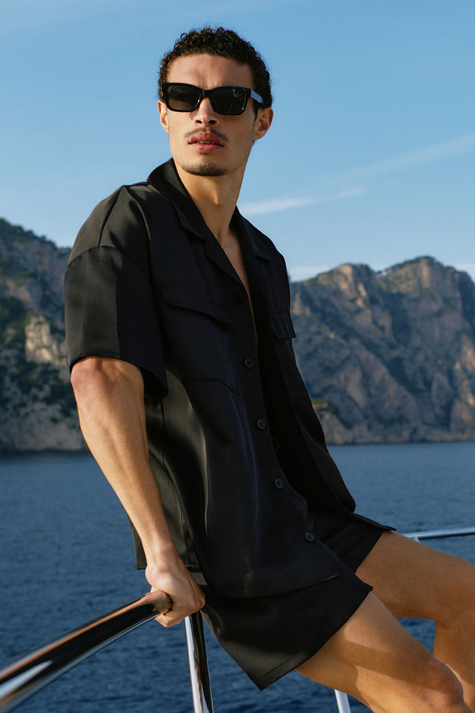 Short Horizon 7" en satin - Noir