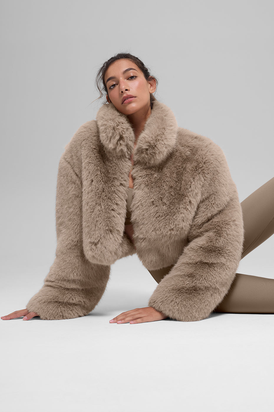Veste Courte Fausse Fourrure Opulent - Oat