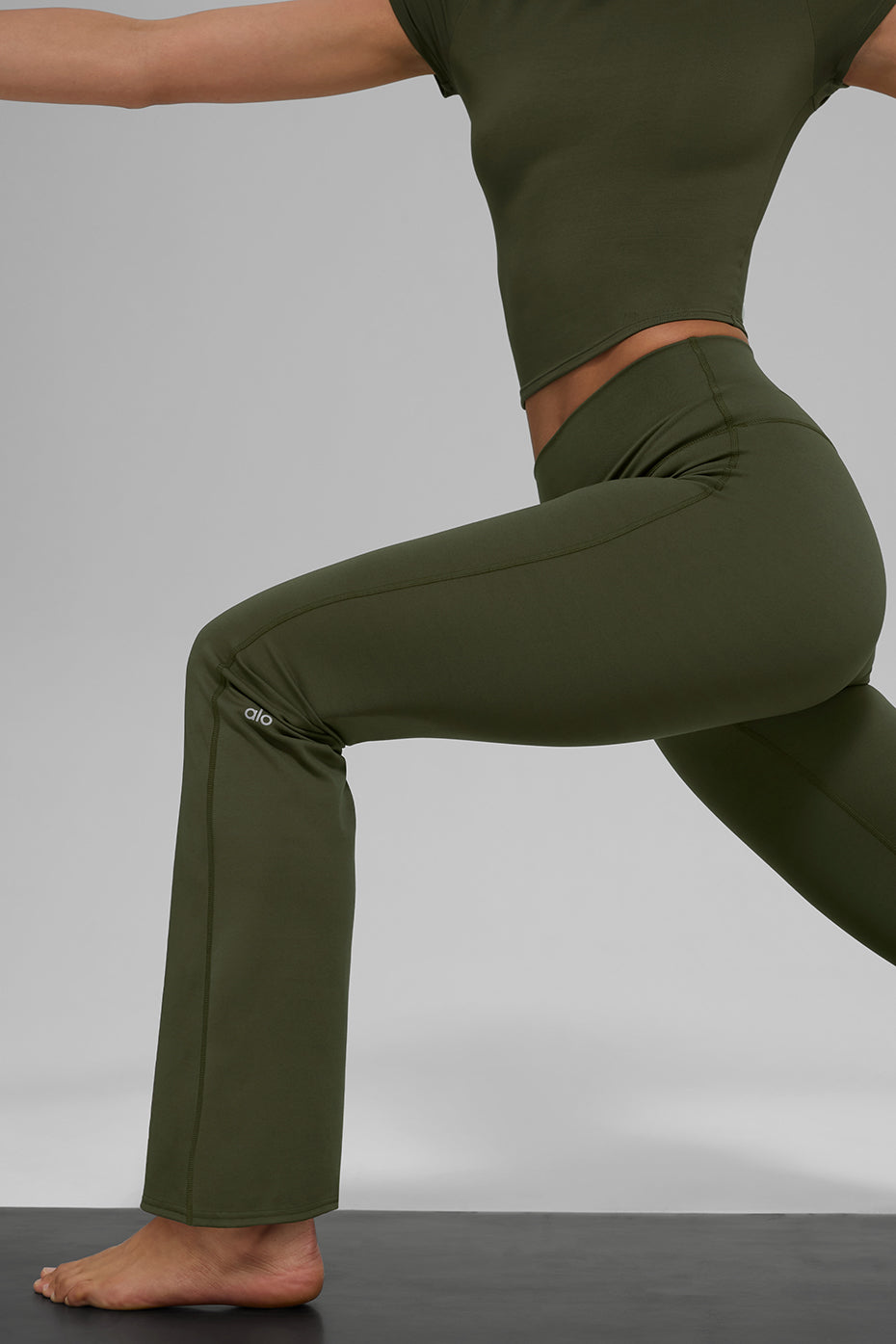 ALO  Legging bootcut taille haute Softsculpt (court) - Vert olive