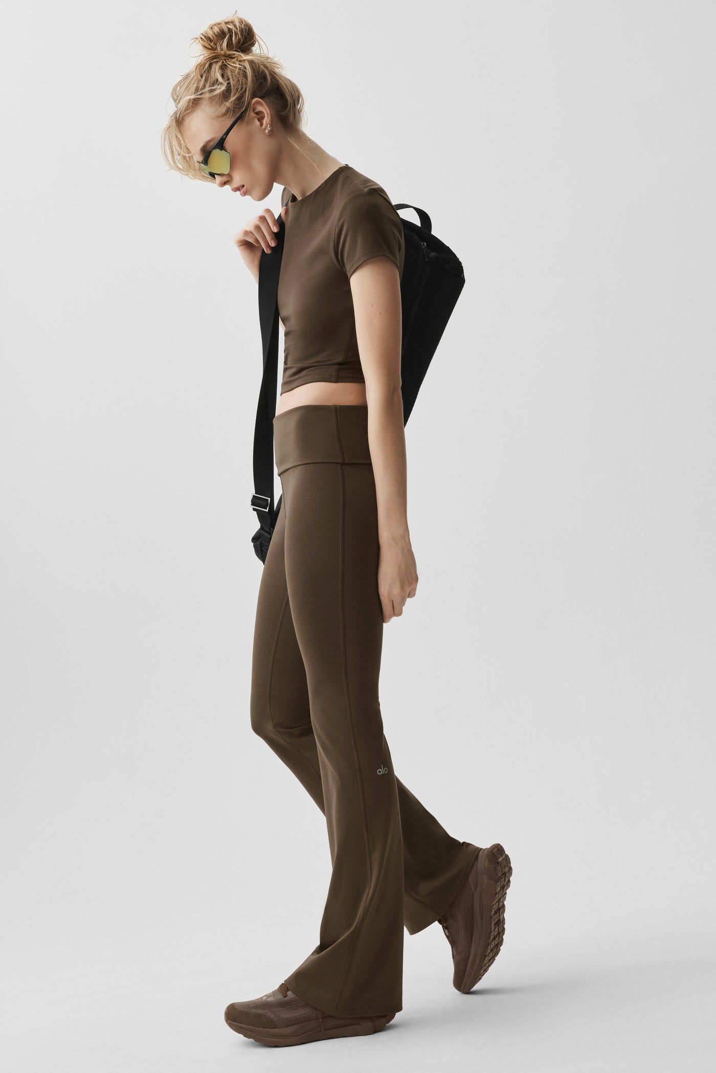 ALO  Legging évasé à rabat Softsculpt (régulier) - Espresso